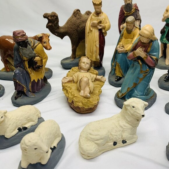 Vintage Christmas Nativity Set Figures Hand Painted Lot Of 18 - Picture 4 of 16